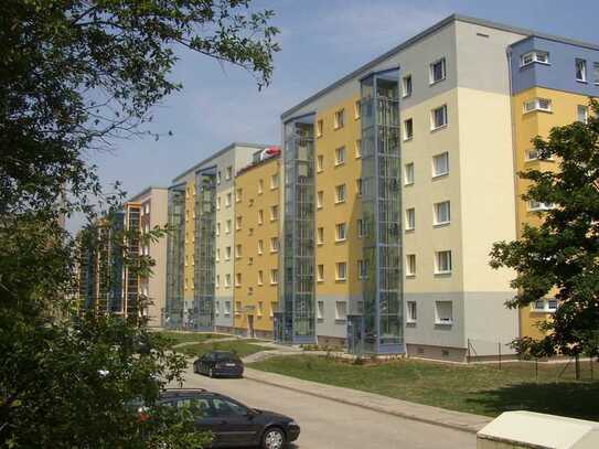 2-Raum-Wohnung mit Balkon und Mietergarten