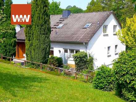 2-Familienhaus mit ELW und traumhaften
Grundstück direkt in Marburg