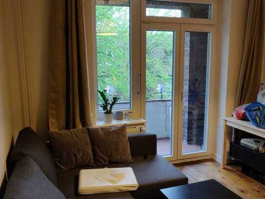 Stylish 3-room flat with balcony and EBK in Hamburg Saarlandstrasse / Barmbek-Nord