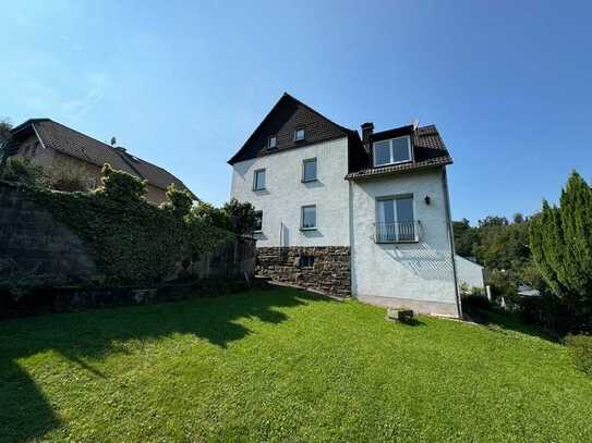 freist. Ein-/oder Zweifamilienhaus mit Ausbaupotenzial in schöner Höhenlage von Lohmar-Jexmühle