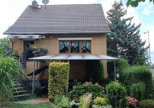 5-Zimmer-Einfamilienhaus 106m² (koml. unterkellert 61m²) in Pankow-Rosenthal mit Sauna und Garten