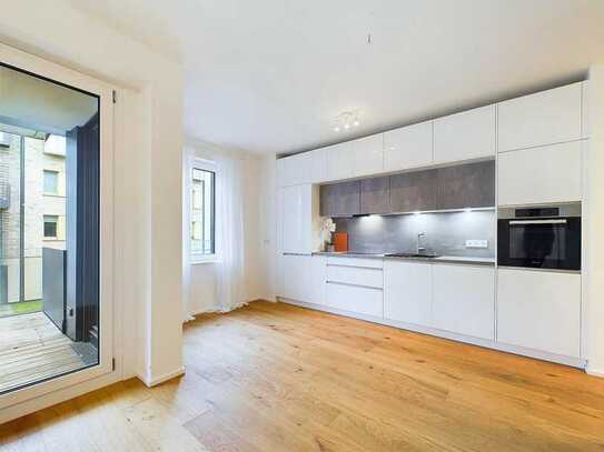ERSTBEZUG: 4-ZIMMER-WOHNUNG MIT 2 BALKONEN, 2 BÄDERN, EBK u. TG-STELLPLATZ AM ZOLLHAFEN