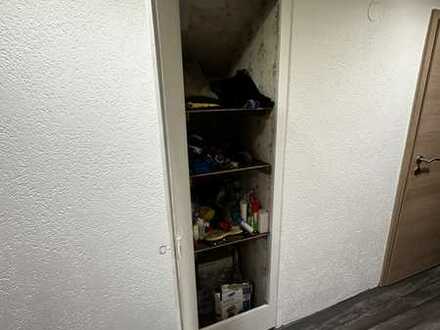 Neuwertige 1,5-Raum-Wohnung mit Einbauküche in Reichenbach