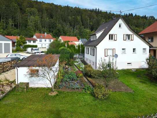 Hübschen Haus mit Garten ... einfach Herrichten und dann Wohlfühlen