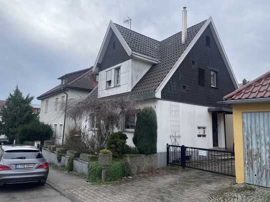 Haus mit Potential In Stammheim-Mitte