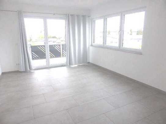 Erlensee-R., Büroräume, ca. 93 m², Küche, 3 Parkplätze, Balkon