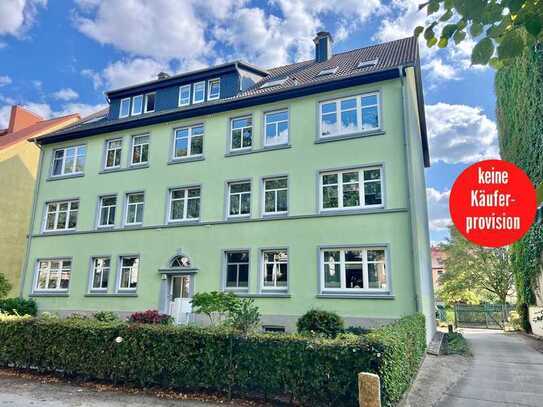 HORN IMMOBILIEN++ Neubrandenburg, 4-Raum Dachgeschosswohnung mit großer Dachterrasse, Kamin und 2 St