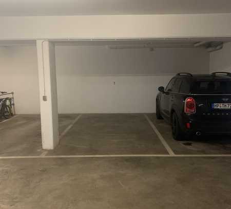 Stressfrei parken - Tiefgaragenstellplatz zu vermieten Angesviertel