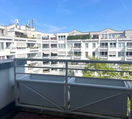 Große 2-Raum Wohnung mit Loggia - wird für Sie saniert !!!!