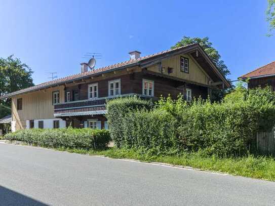 Ascholding: Dorf-Idylle in einem denkmalgeschützten Bauernhaus