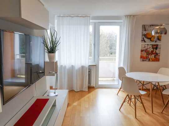 Sonniges 1-Zimmer-Apartement mit Loggia – möbliert, in Milbertshofen/Am Hart