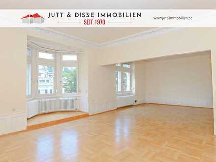 5-Zimmer-Altbauwohnung in Bestlage von Baden-Baden
