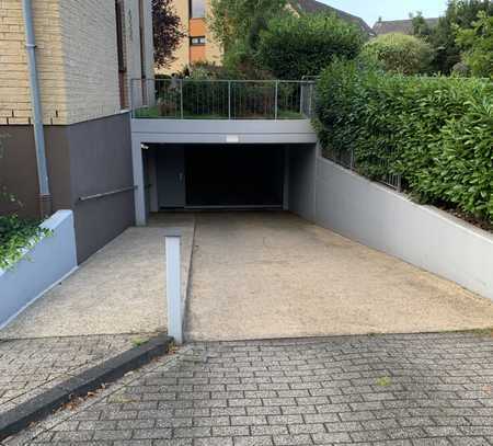 +++ Tiefgaragenstellplatz Zentral in Langenfeld zu vermieten +++