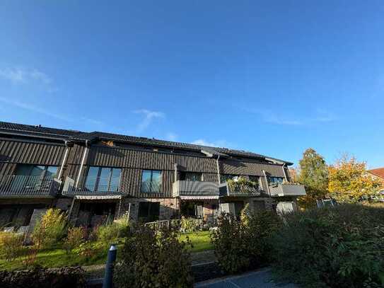 Moderne Neubauwohnung mit sonnigem Balkon in Schenefeld