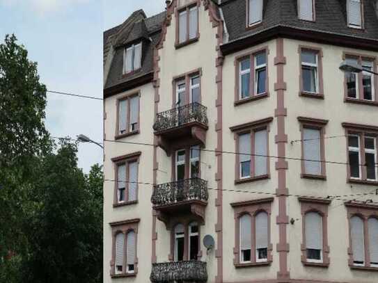 Exklusive 4-Raum-Wohnung mit gehobener Innenausstattung mit Balkon und EBK in Frankfurt