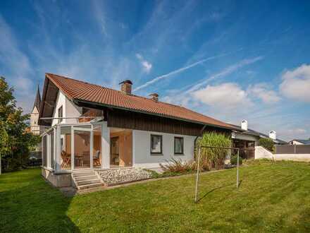 Genießen Sie den Sommer in Ihrem neuen großzügigen Einfamilienhaus mit großem Garten in ruhiger Lage