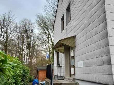 Schöne 3-Zimmer-Wohnung mit Einbauküche, Balkon und Garten in Sprockhövel