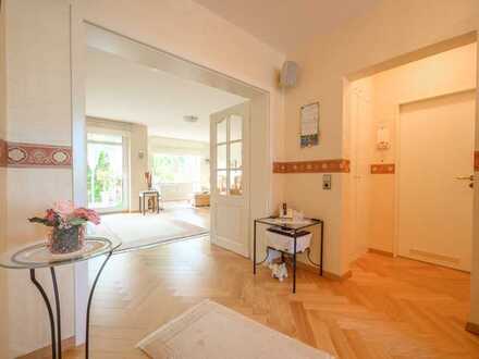 Drei-Zimmer-Wohnung mit zusätzlichem Home-Office - Zentraler geht es nicht!