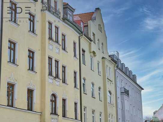 Denkmalgeschützter Altbau trifft auf Moderne - 3-Zimmer-Wohnung in der Nähe von der Silberhornstraße