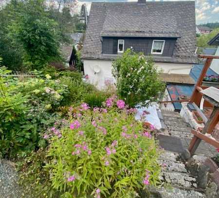 Bezauberndes kleines Häuschen mit verwunschenem Terrassengarten