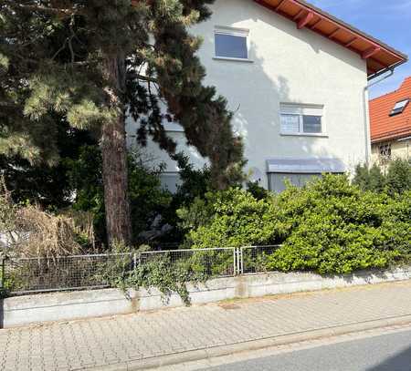 Sanierungsobjekt - 3 Familienhaus mit Potenzial in Pfungstadt 1165qm Areal