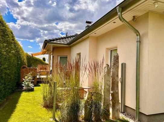 Einfamilienhaus in Gehlsdorf - 4 Zimmer, moderne Einbauküche, Kamin und Außenkamin in Top-Lage !!!