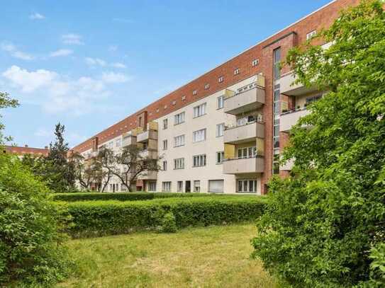 Attraktives Investment: Vermietete Wohnung mit Balkon in aufstrebendem Kiez