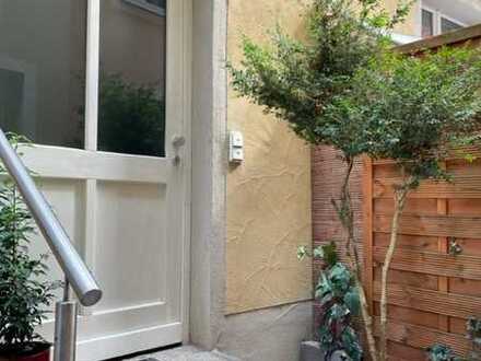 Altstadtflair total: ein Schmuckkästchen: 1 1/2 Zimmerwohnung mit Terrasse