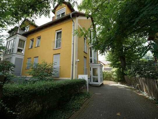 Sonnige 2-Raum Wohnung mit Einbauküche und eigenem Gartenanteil in Radebeul!
