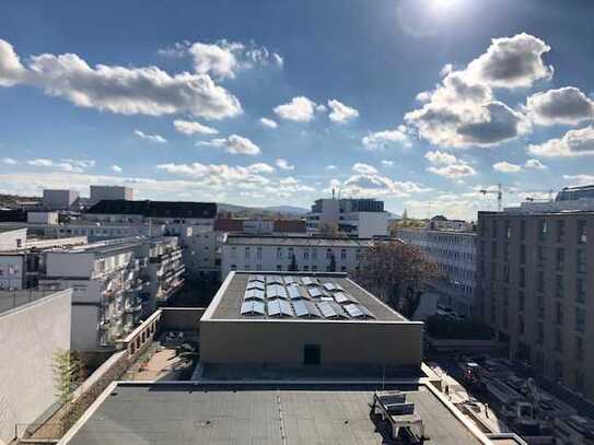 Schöne, geräumige 2-Zimmerwohnung über den Dächern Darmstadts (Darmstadt-Mitte)