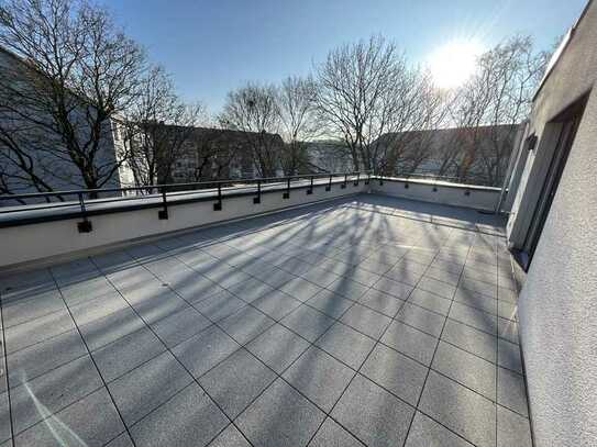 Barrierearme 4-Zimmer-Wohnung mit großzügiger Dachterrasse in Südausrichtung!