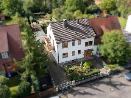 Kitzingen: Doppelhaushälfte in ruhiger Lage