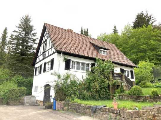 Ein Häuschen im Grünen! Charmantes Wohnhaus für Naturliebhaber