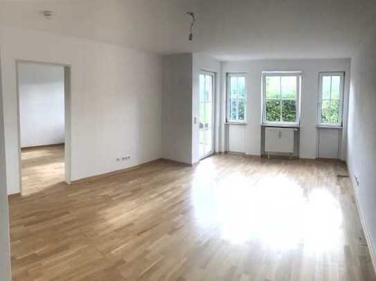 Wunderschöne 2-Zimmer-Terrassenwohnung mit Garten in München-Fasanerie