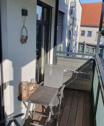 Neuwertige 3-Raum-Wohnung mit Balkon und Einbauküche in Schwerin