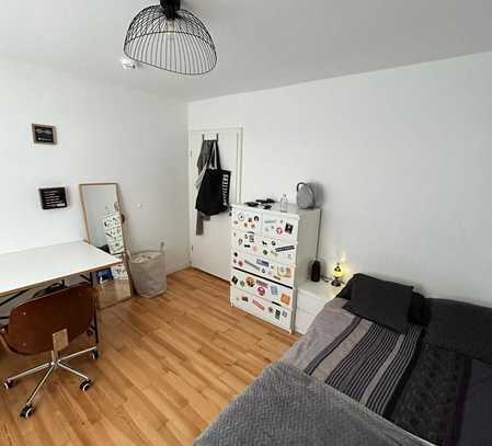 Schöne 3-Zimmer-EG-Wohnung/WG in München Maxvorstadt