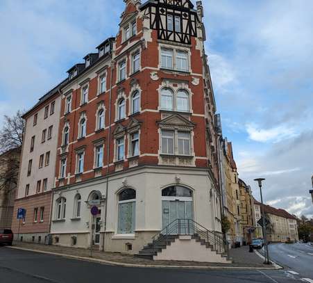 ++ Traumhaft ++ Schön renovierte 2,5 Zimmer Wohnung mit großartiger Aussicht ++