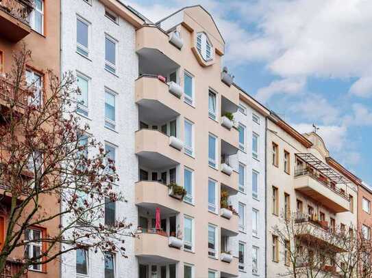 Bezugsfreie Eigentumswohnung mit etwa 85m² mit Balkon nahe Schloss Charlottenburg