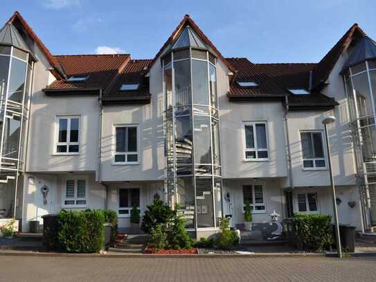 Schöne 3,5 Zi. Wohnung mit Balkon und Garage