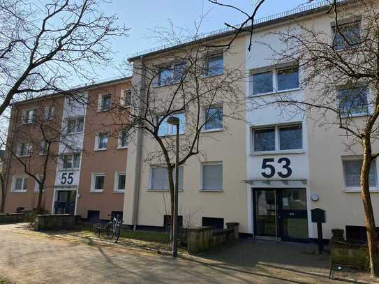 Renovierte 2,5-Zimmer-Wohnung mit Balkon