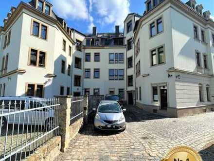 In Renovierung - Helle Wohnung in zentraler Lage mit neuer Einbauküche