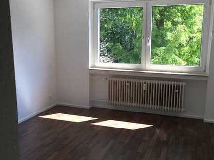 Stadtnah und dennoch im Grünen: Sonnendurchflutete 3 Zimmerwohnung in Maintal