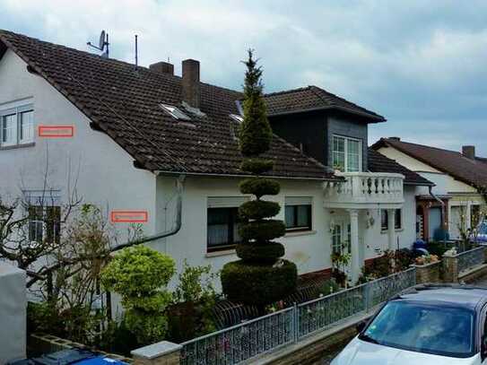 Wohnhaus mit 3 abgeschlossenen Wohneinheiten... toller Fernblick, Garten, 1 Garage...