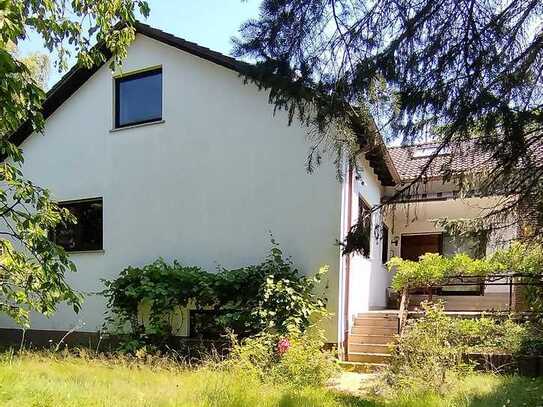 Schönes großes Einfamilienhaus mit Garagen, Garten, Terrasse in Schwedelbach!