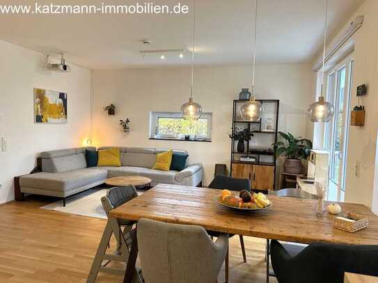 Attraktive u. exklusive 4-Zimmer-Erdgeschosswohnung mit Terrasse u. eigenem Garten im beliebten Wohn