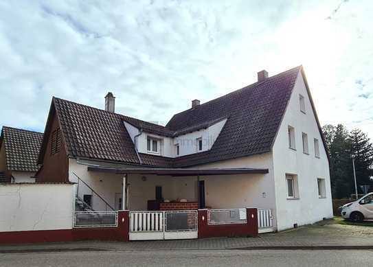 Großfamilien aufgepasst! Zweifamilienhaus mit 240 m² und 7 Zimmern + Ausbaureserven (Dach) in Bühl