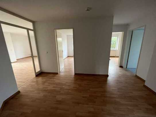 Schöne helle 3-Raum mit Balkon in Friedrichsthal zu vermieten