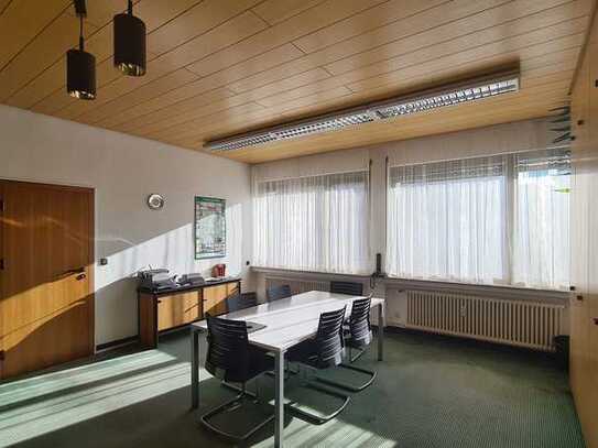 *** Bieterverfahren: Großzügige Bürofläche in zentraler Lage von Renningen! ***