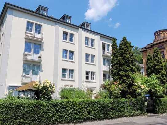 Sanierte Altbauwohnung, 3 Zimmer, Einbauküche, Balkon - gegenüber Kurpark