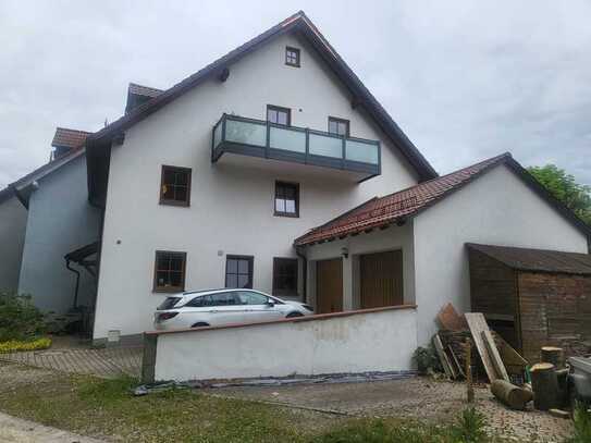 Einfamilienhaus mit großzügiger Einliegerwohnung